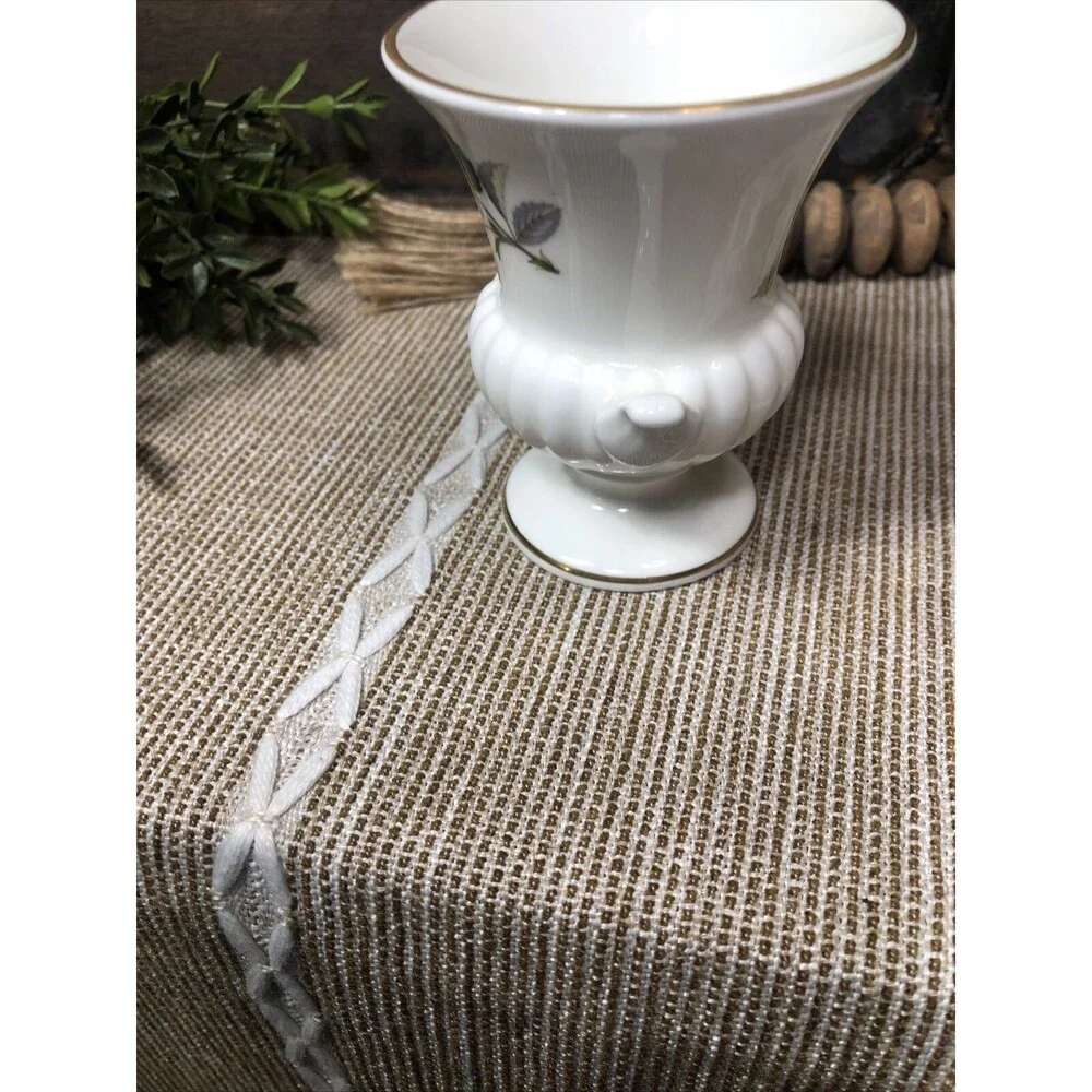 Vintage Wedgwood Miniature Hathaway Rose Floral Urn Bud Vase Bone China England